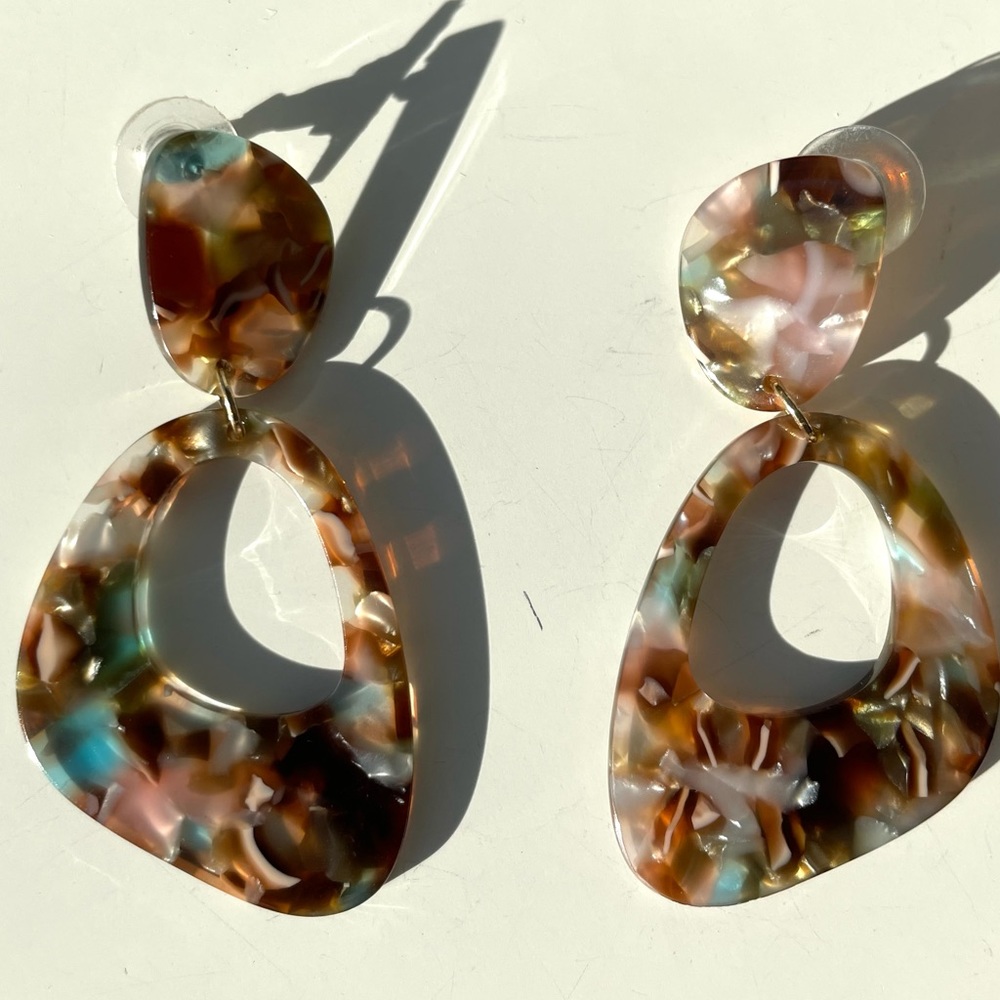 Multi Colored Resin Drop Earrings - Picture 2 of 7